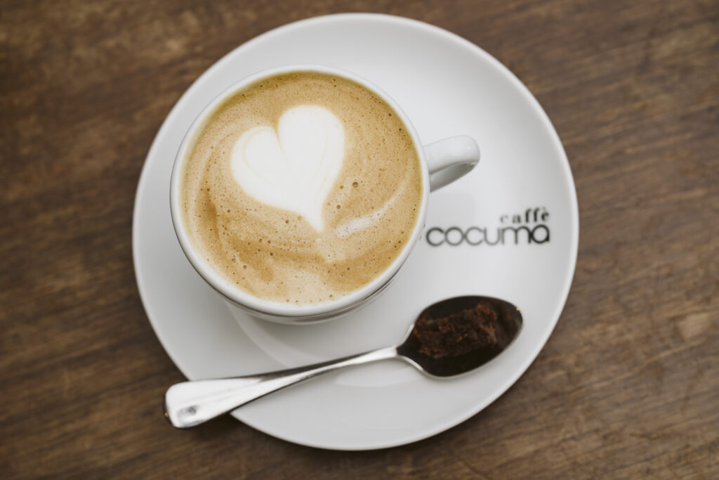 Kaffee CONTACT take a way Monbijoustrasse Bern Stiftung CONTACT